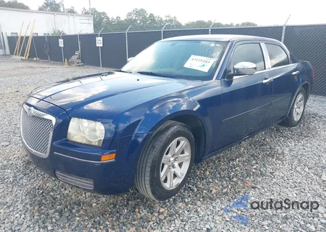 2005 Chrysler 300 from USA, damaged, VIN 2C3JA43R35H675853